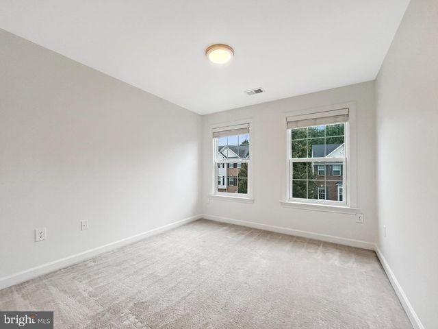 8173 MCCAULEY WAY, Lorton, VA 22079