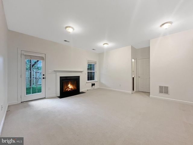 8173 MCCAULEY WAY, Lorton, VA 22079