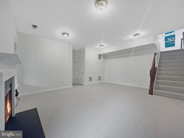 8173 MCCAULEY WAY, Lorton, VA 22079