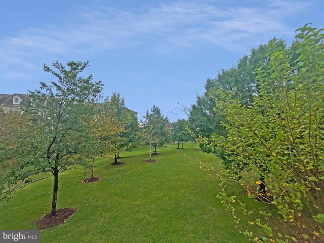 8173 MCCAULEY WAY, Lorton, VA 22079