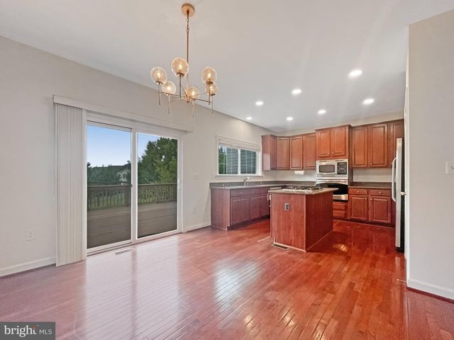 8173 MCCAULEY WAY, Lorton, VA 22079