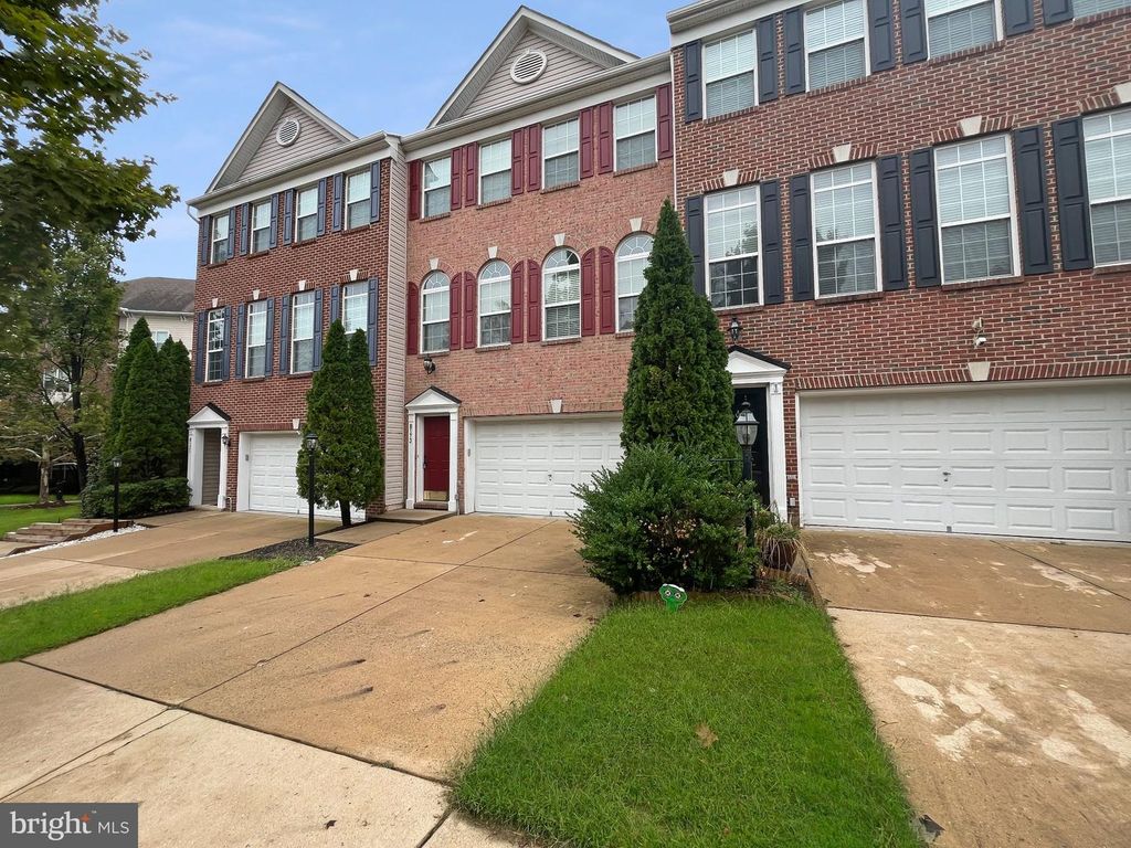 8173 MCCAULEY WAY, Lorton, VA 22079