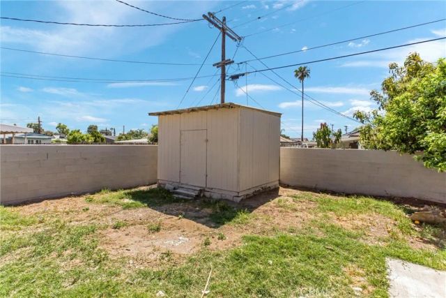 247 E Grant Street, Rialto, CA 92376