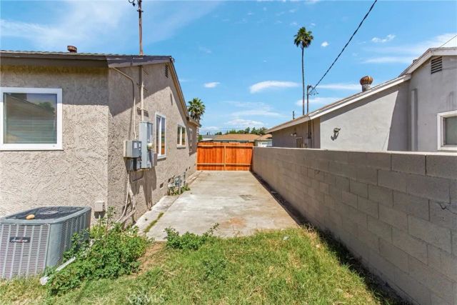 247 E Grant Street, Rialto, CA 92376