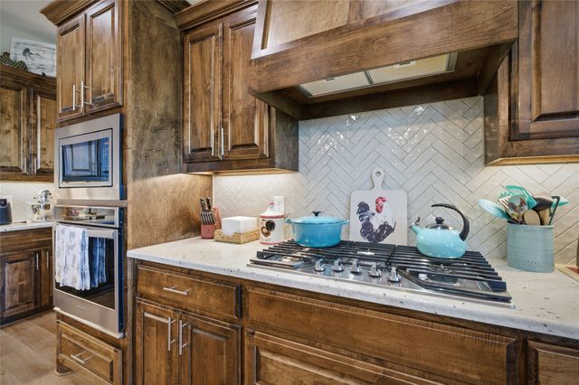 1065 Old Highway 6, Howe, TX 75459