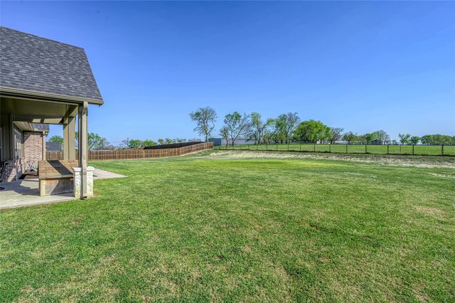 1065 Old Highway 6, Howe, TX 75459