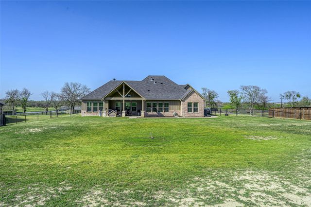 1065 Old Highway 6, Howe, TX 75459