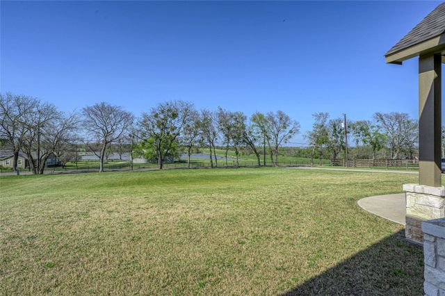 1065 Old Highway 6, Howe, TX 75459