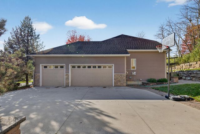2449 Salem Heights Lane SW, Rochester, MN 55902