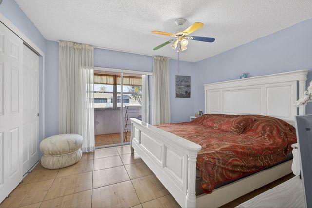 39 Dorchester B, West Palm Beach, FL 33417