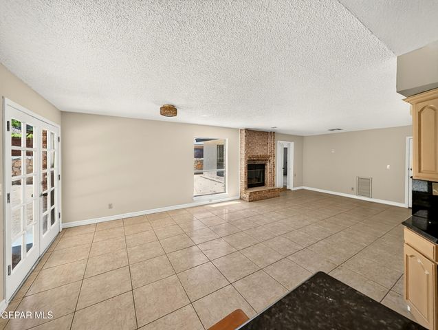 808 ROTTERDAM Way, El Paso, TX 79912