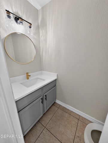 808 ROTTERDAM Way, El Paso, TX 79912