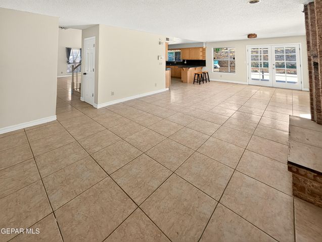 808 ROTTERDAM Way, El Paso, TX 79912