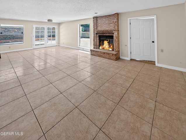808 ROTTERDAM Way, El Paso, TX 79912