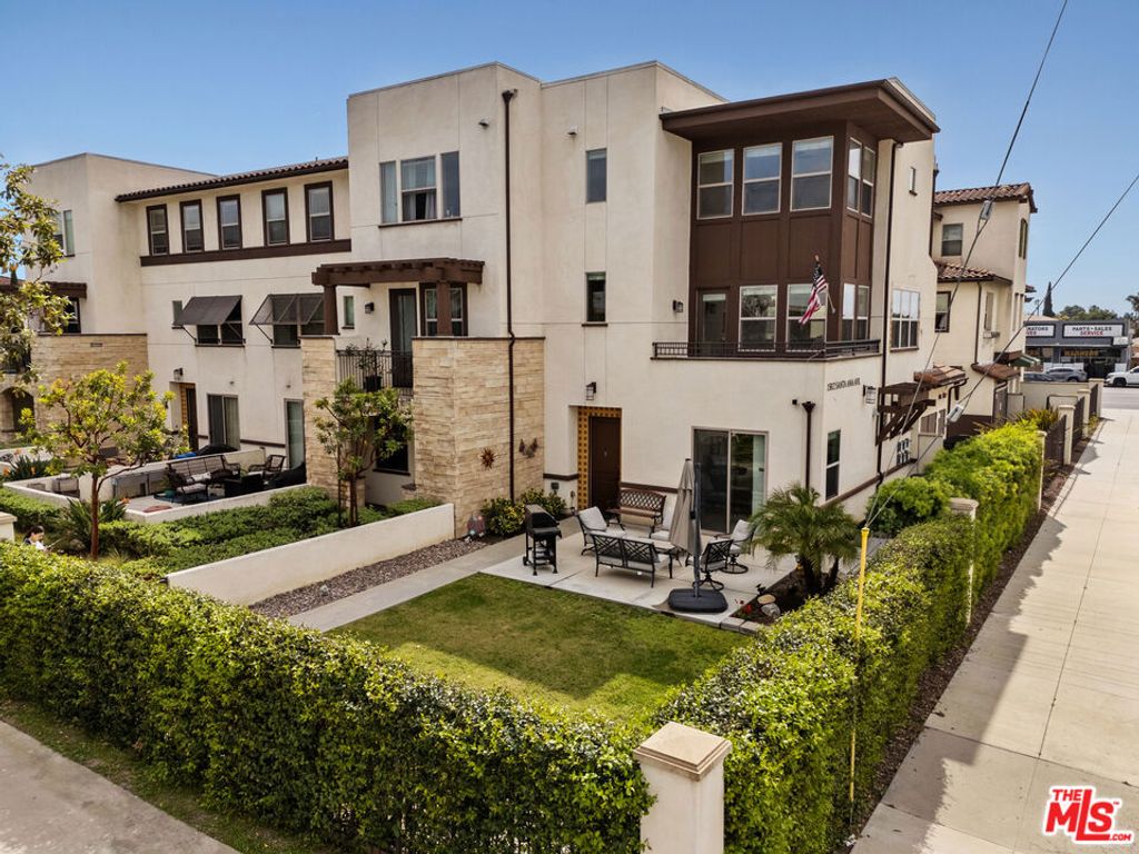 15812 Santa Ana Avenue 1, Bellflower, CA 90706