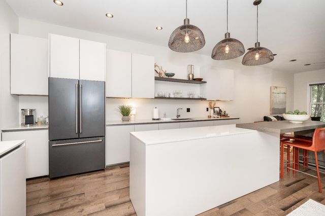 419 E Thirteenth Street, Cincinnati, OH 45202