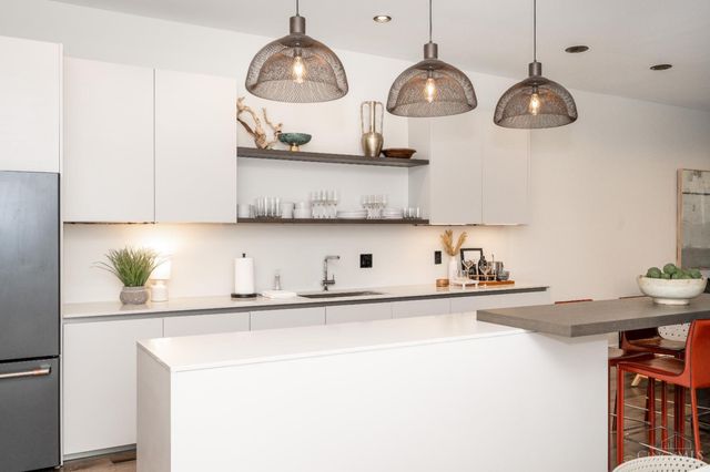 419 E Thirteenth Street, Cincinnati, OH 45202