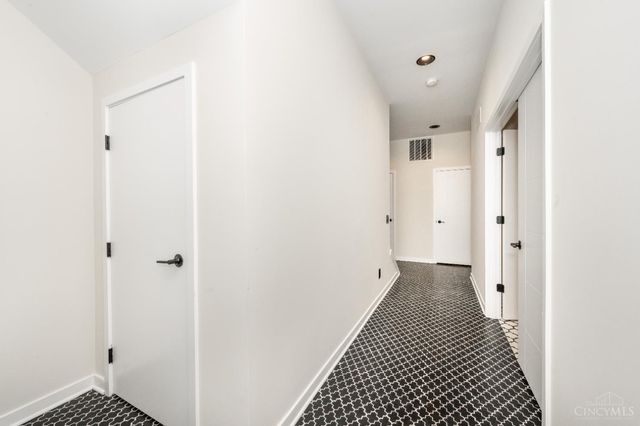 419 E Thirteenth Street, Cincinnati, OH 45202