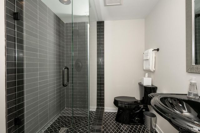 419 E Thirteenth Street, Cincinnati, OH 45202