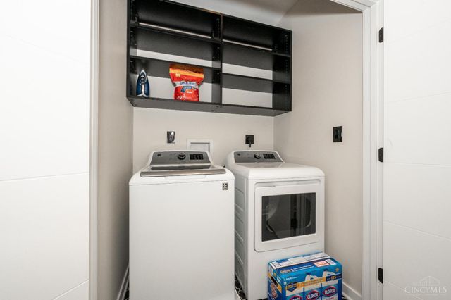 419 E Thirteenth Street, Cincinnati, OH 45202