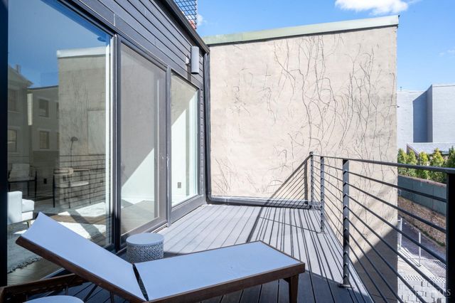 419 E Thirteenth Street, Cincinnati, OH 45202