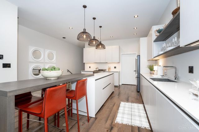 419 E Thirteenth Street, Cincinnati, OH 45202