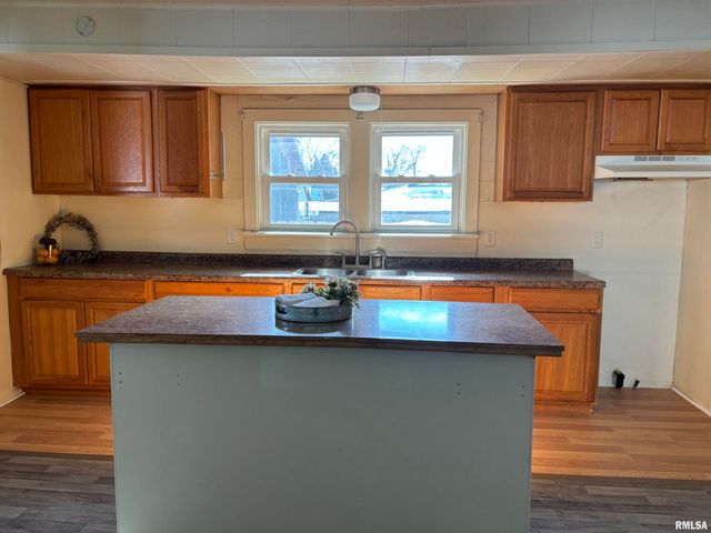 1110 N 16TH Street, Pekin, IL 61554