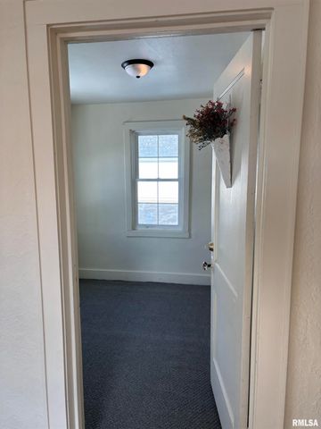 1110 N 16TH Street, Pekin, IL 61554