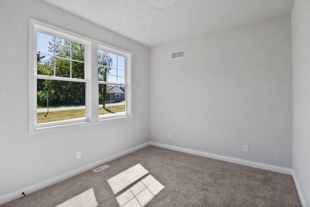 283 Apple Grove Lane, Valparaiso, IN 46385