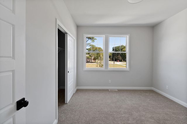 283 Apple Grove Lane, Valparaiso, IN 46385