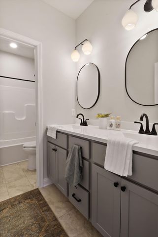283 Apple Grove Lane, Valparaiso, IN 46385