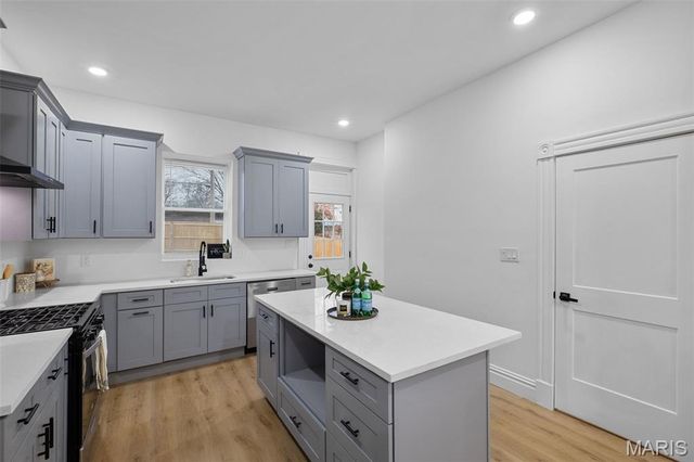 6823 Minnesota Avenue, St Louis, MO 63111