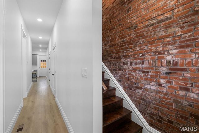 6823 Minnesota Avenue, St Louis, MO 63111