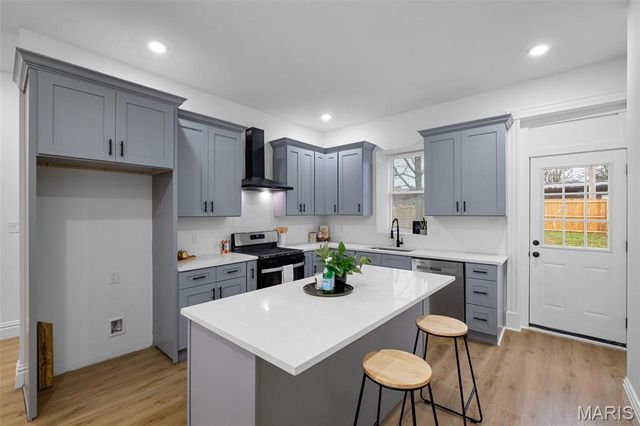 6823 Minnesota Avenue, St Louis, MO 63111