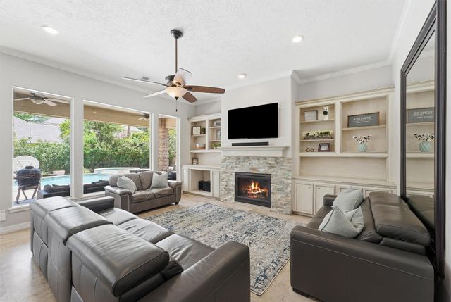 2506 Fall Orchard Court, Kingwood, TX 77345