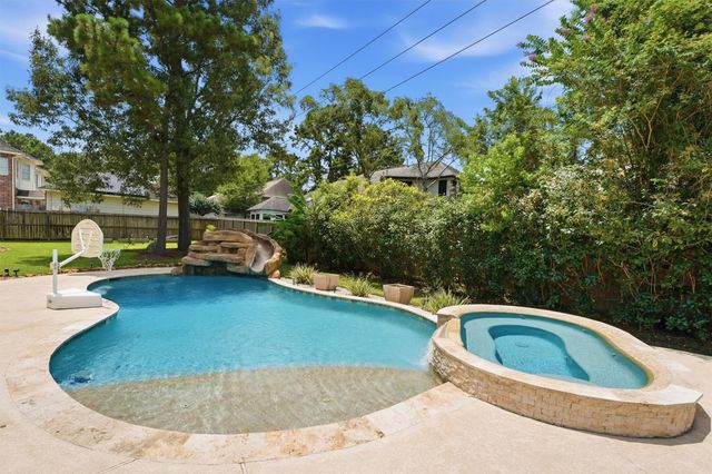 2506 Fall Orchard Court, Kingwood, TX 77345