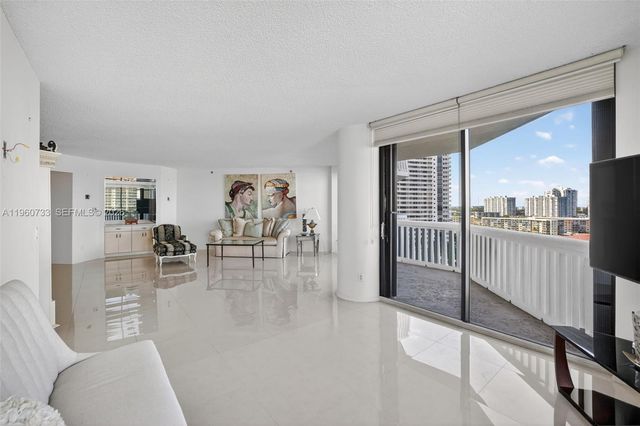 2000 Island Boulevard 1109, Aventura, FL 33160
