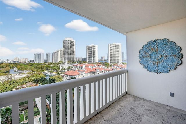 2000 Island Boulevard 1109, Aventura, FL 33160