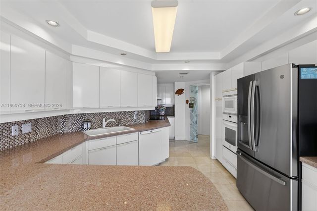 2000 Island Boulevard 1109, Aventura, FL 33160