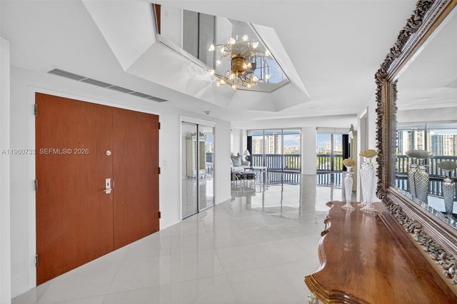 2000 Island Boulevard 1109, Aventura, FL 33160