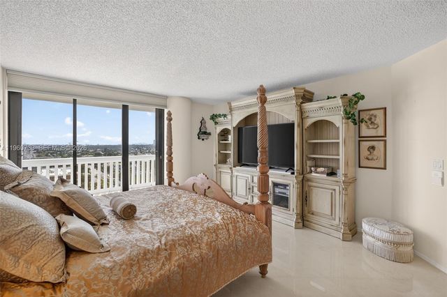 2000 Island Boulevard 1109, Aventura, FL 33160