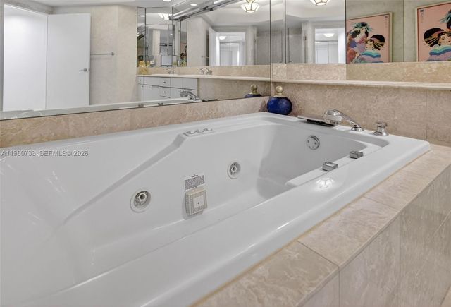 2000 Island Boulevard 1109, Aventura, FL 33160