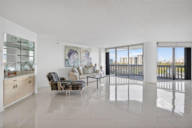 2000 Island Boulevard 1109, Aventura, FL 33160