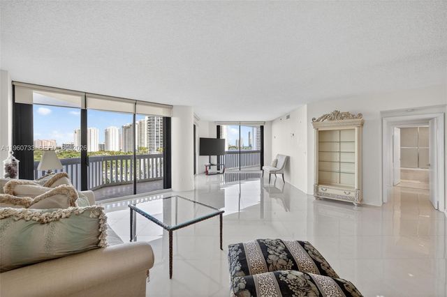 2000 Island Boulevard 1109, Aventura, FL 33160