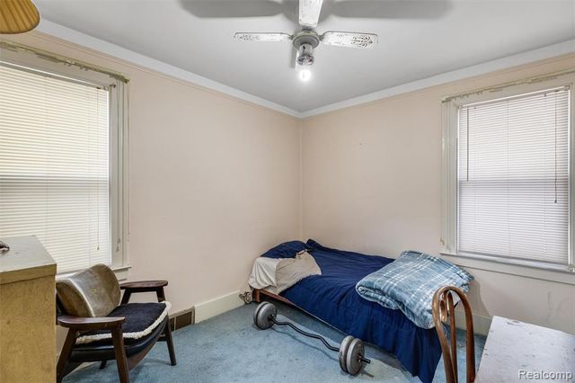 1015 W Marshall Street, Ferndale, MI 48220