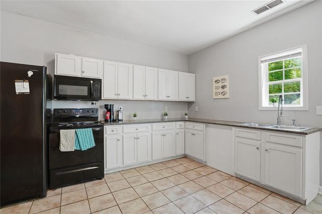 1070 Mayson Turner Road NW, Atlanta, GA 30314