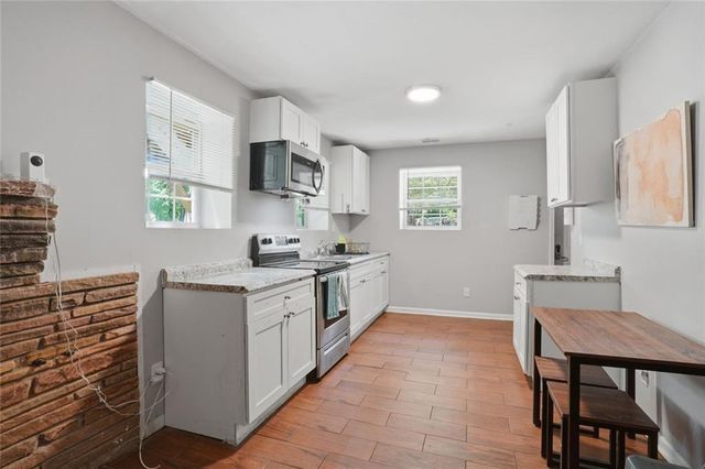 1070 Mayson Turner Road NW, Atlanta, GA 30314