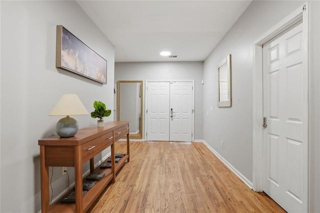 1070 Mayson Turner Road NW, Atlanta, GA 30314