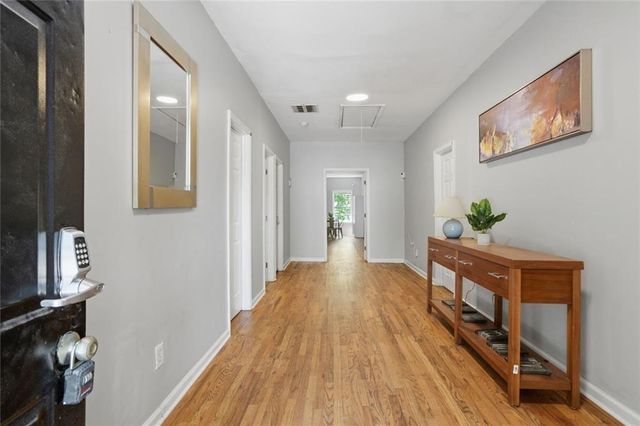 1070 Mayson Turner Road NW, Atlanta, GA 30314