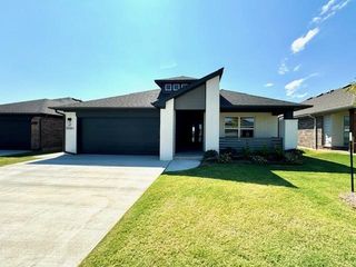 10516 NW 32nd Street, Yukon, OK 73099